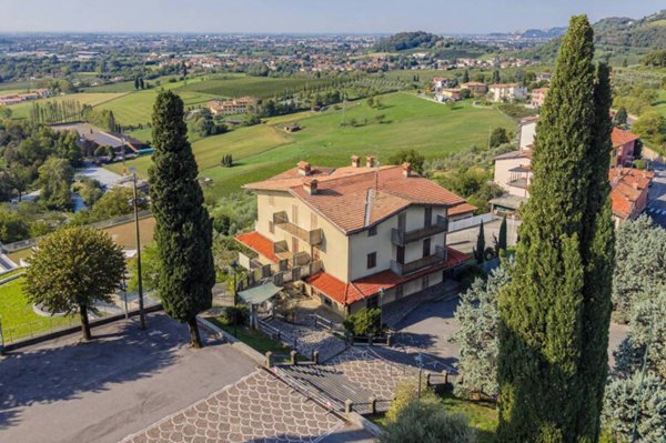 appartamento in vendita a Scanzorosciate in zona Tribulina
