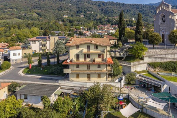 appartamento in vendita a Scanzorosciate in zona Tribulina