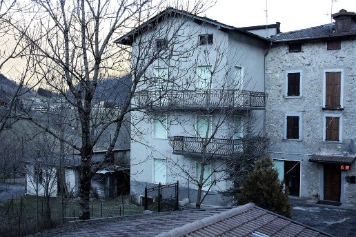 casa semindipendente in vendita a Schilpario in zona Pradella