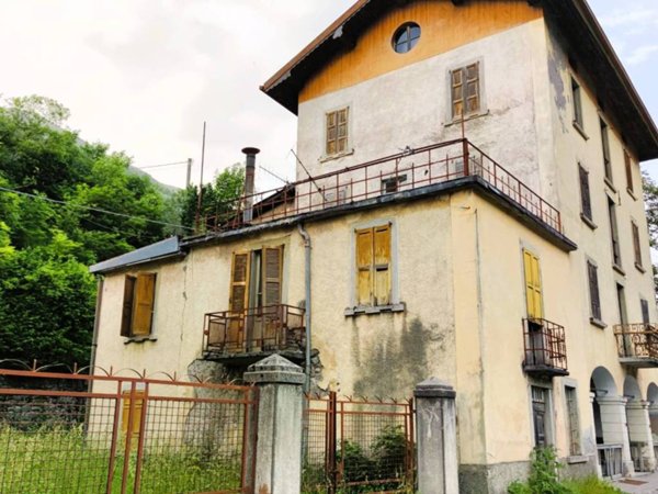 intera palazzina in vendita a Schilpario in zona Barzesto