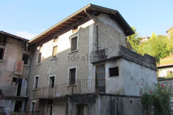 casa indipendente in vendita a Sedrina in zona Botta