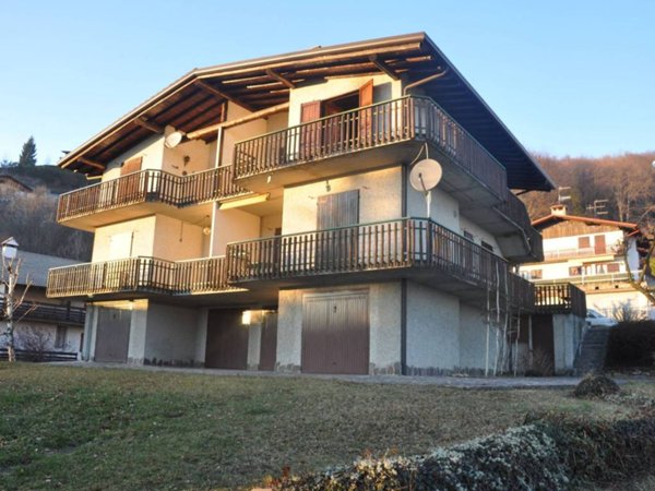 appartamento in vendita a Selvino