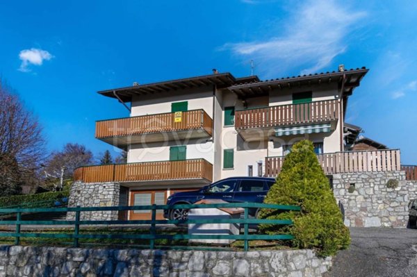 appartamento in vendita a Selvino