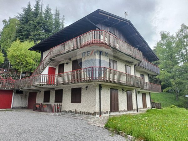 appartamento in vendita a Selvino