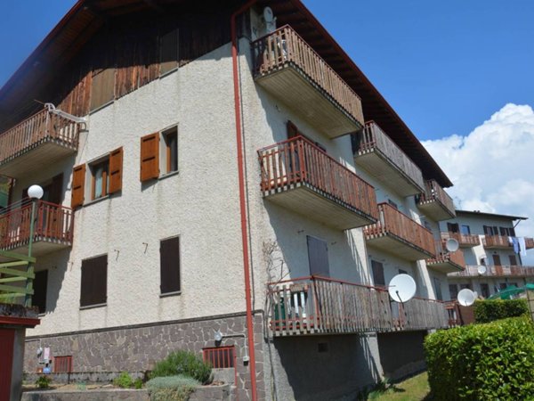 appartamento in vendita a Selvino