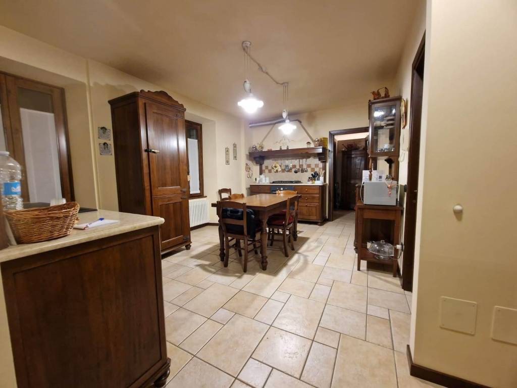 casa indipendente in vendita a Selvino