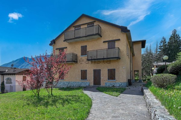 appartamento in vendita a Selvino
