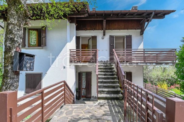 appartamento in vendita a Selvino