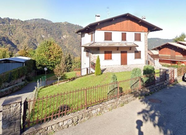 appartamento in vendita a Selvino