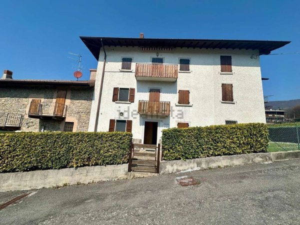 appartamento in vendita a Selvino