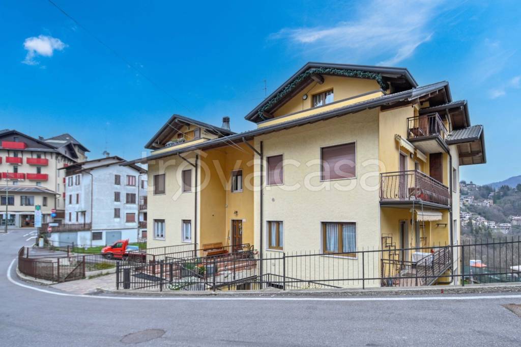 appartamento in vendita a Selvino