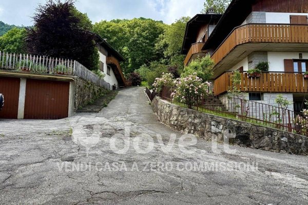 appartamento in vendita a Selvino