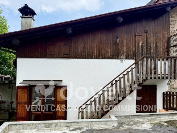 appartamento in vendita a Selvino