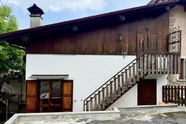 appartamento in vendita a Selvino