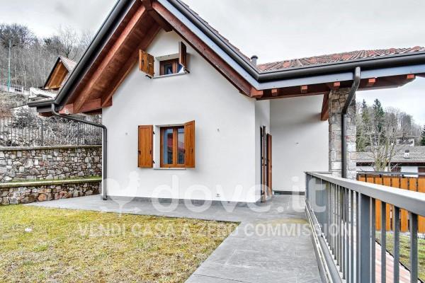 casa indipendente in vendita a Selvino