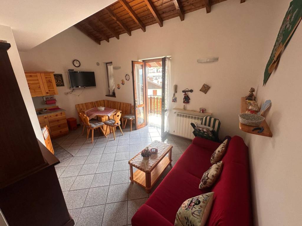 appartamento in vendita a Selvino