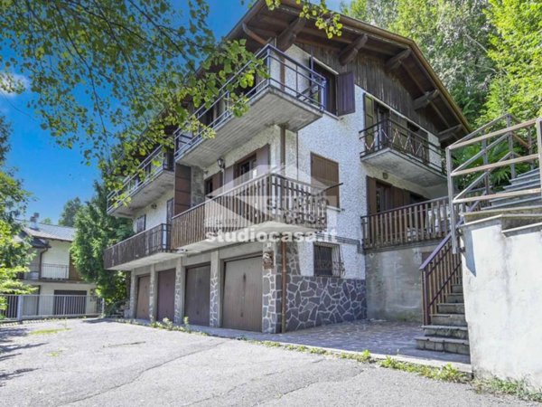 appartamento in vendita a Selvino