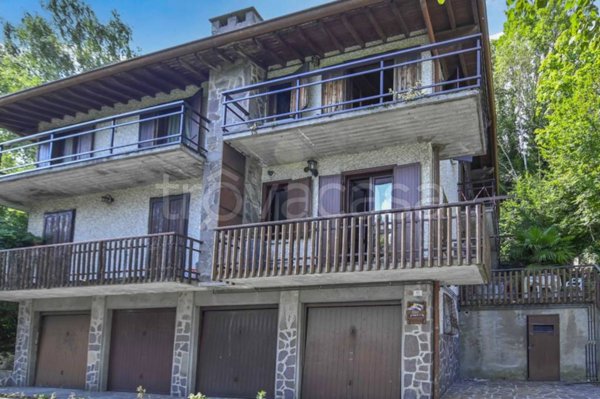 appartamento in vendita a Selvino