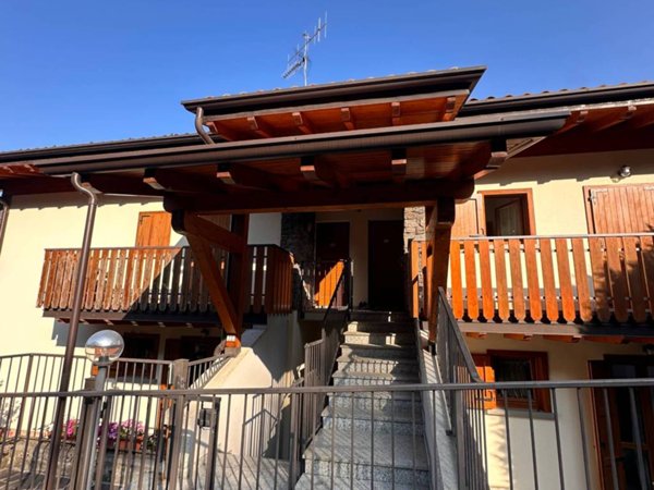 appartamento in vendita a Selvino