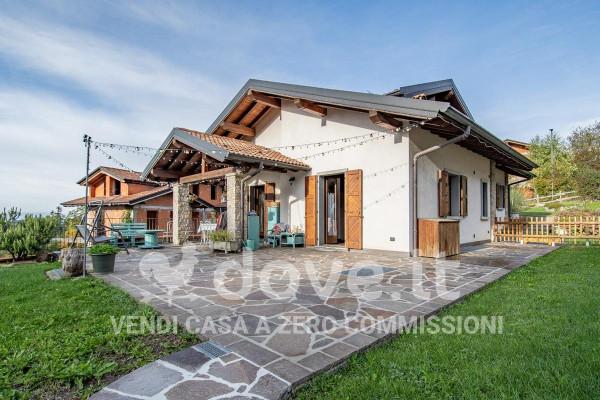 casa indipendente in vendita a Selvino
