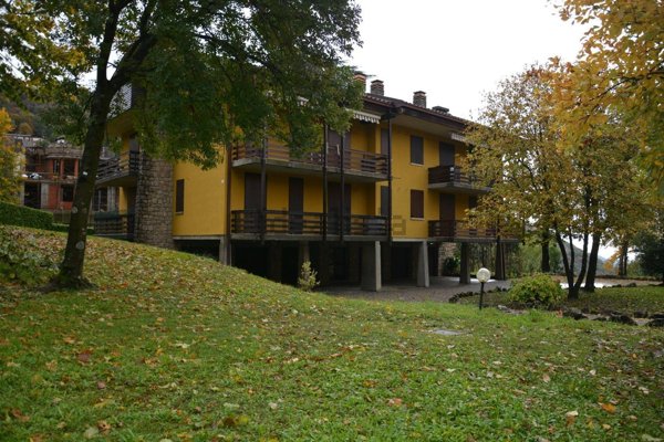 appartamento in vendita a Selvino