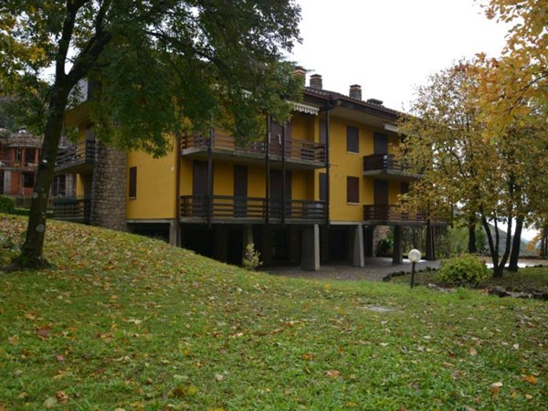 appartamento in vendita a Selvino