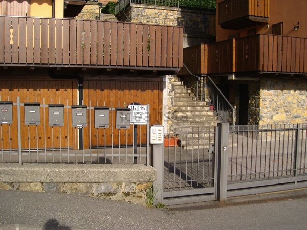 appartamento in vendita a Selvino