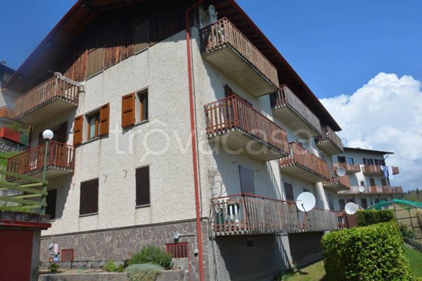 appartamento in vendita a Selvino