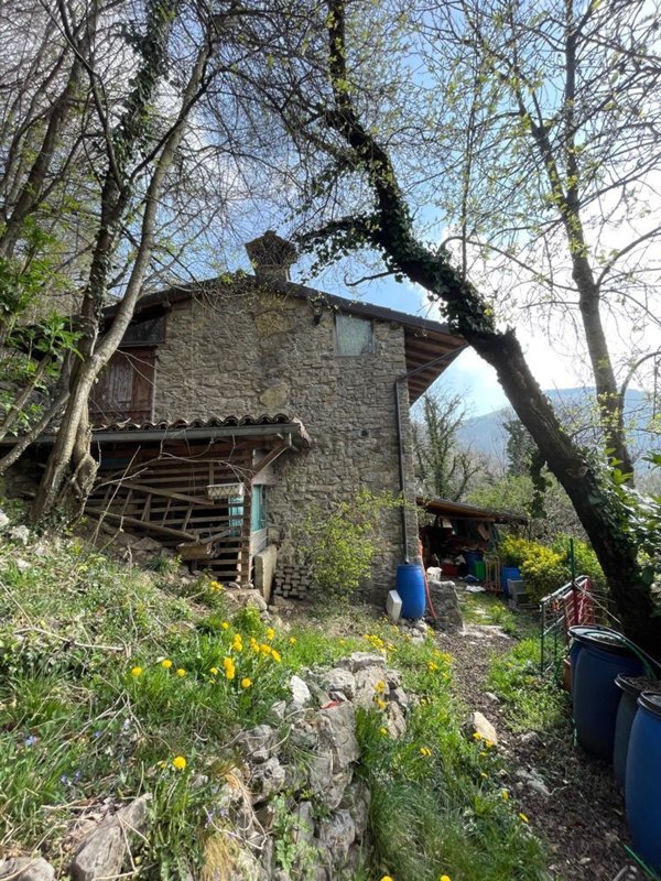 casale in vendita a Selvino