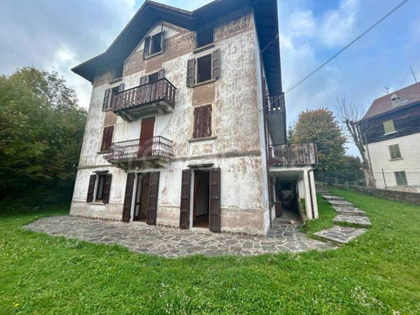 appartamento in vendita a Selvino