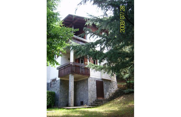 casa indipendente in vendita a Selvino