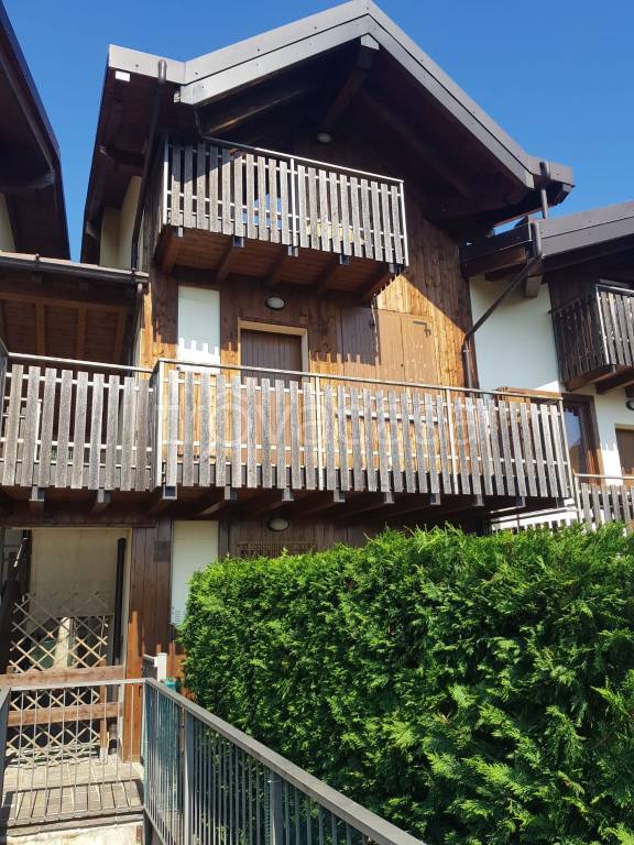 appartamento in vendita a Selvino