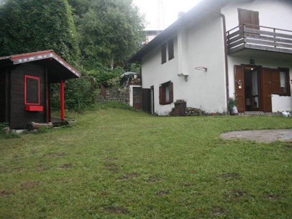 appartamento in vendita a Selvino