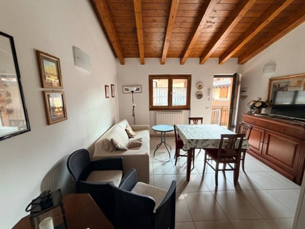 appartamento in vendita a Selvino