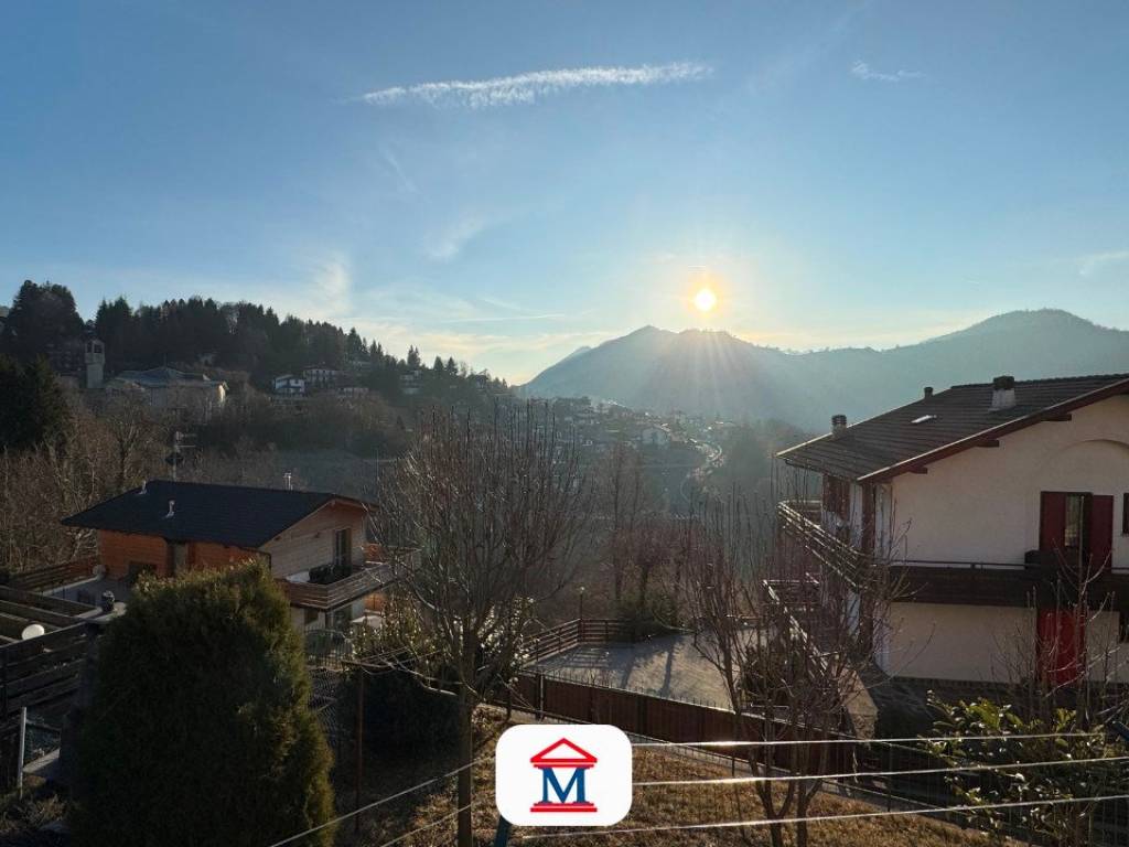 appartamento in vendita a Selvino