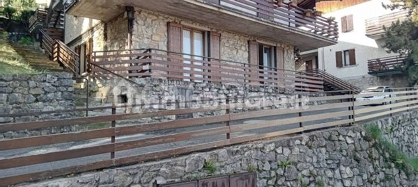 appartamento in vendita a Selvino