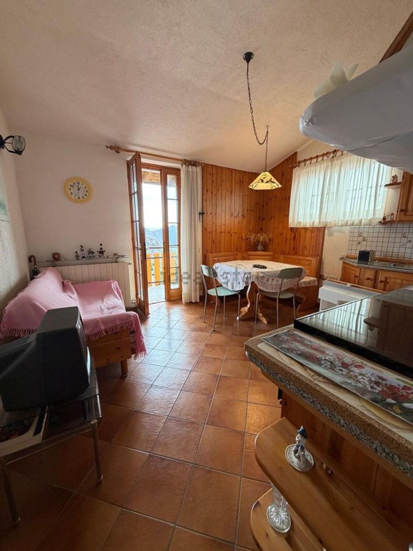 appartamento in vendita a Selvino