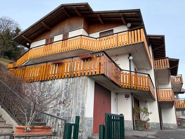 appartamento in vendita a Selvino