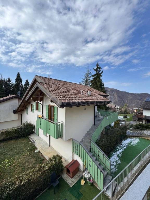 appartamento in vendita a Selvino