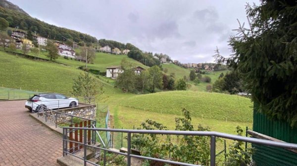 appartamento in vendita a Selvino