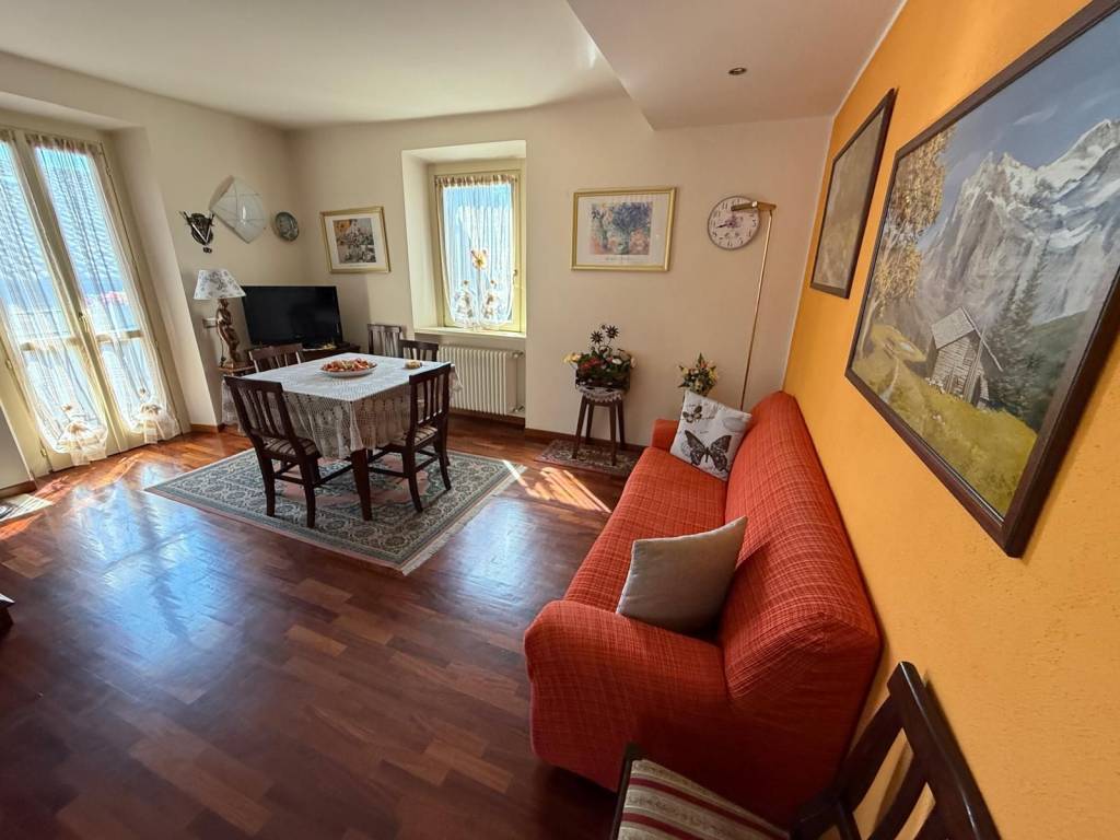 appartamento in vendita a Selvino