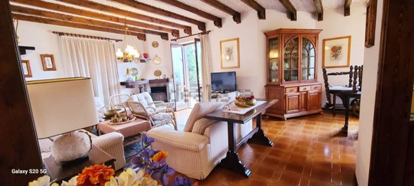 casa indipendente in vendita a Selvino