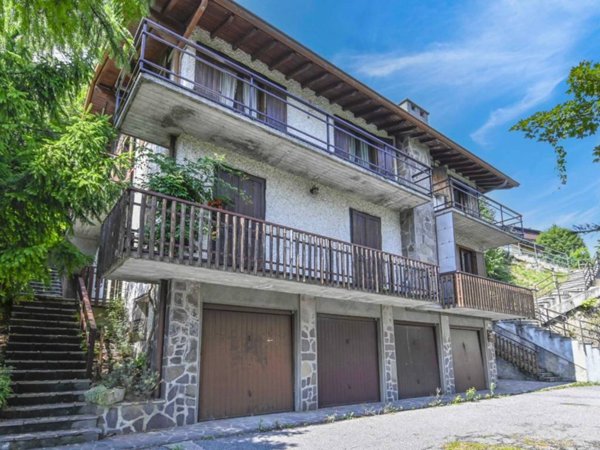 appartamento in vendita a Selvino