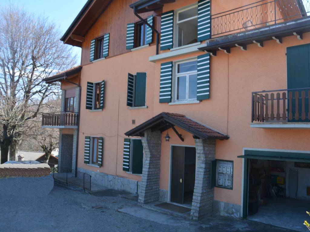 appartamento in vendita a Selvino