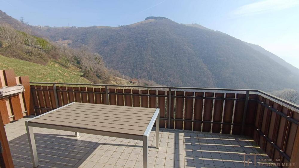 appartamento in vendita a Selvino
