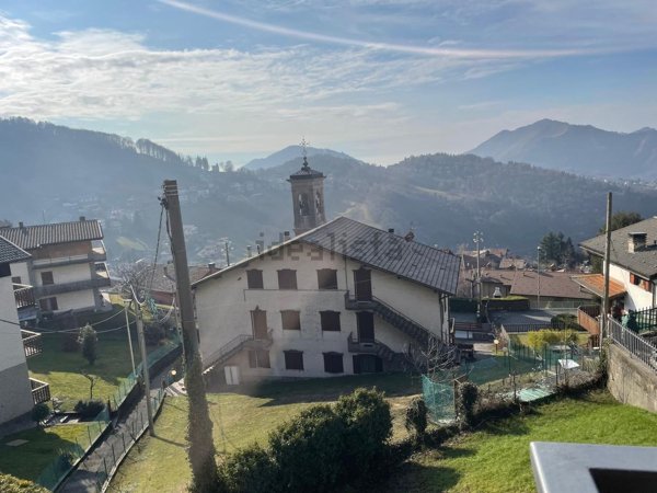appartamento in vendita a Selvino