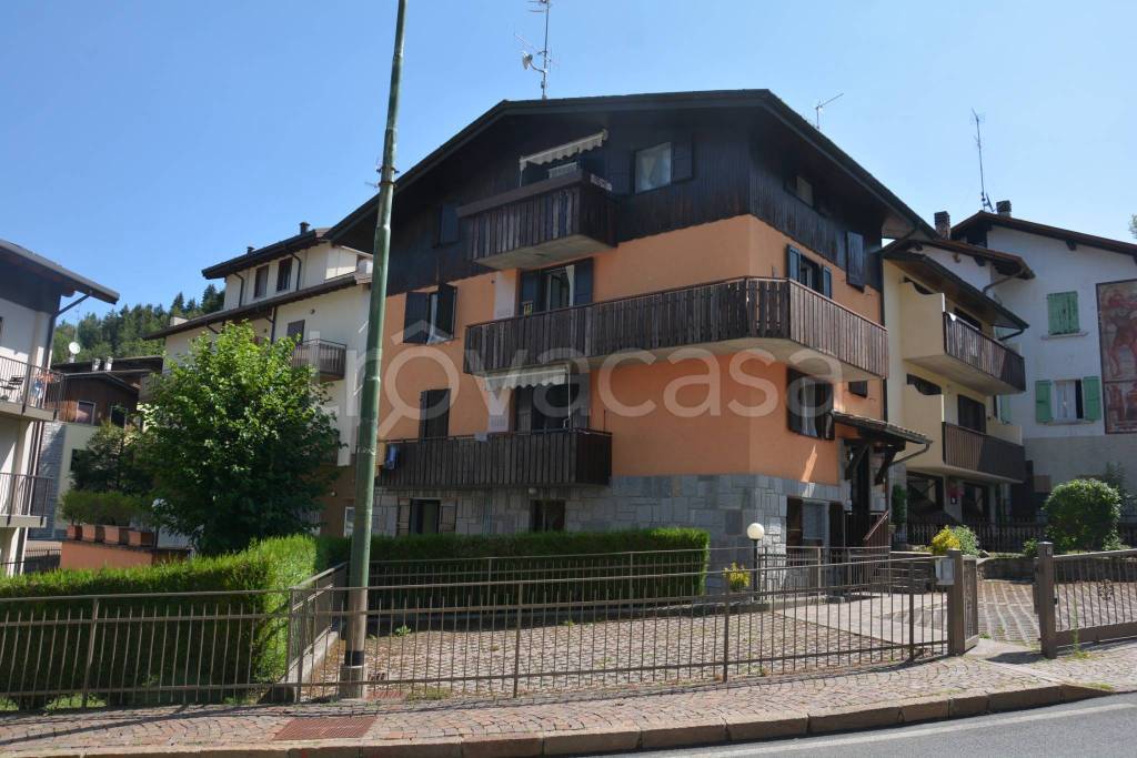 appartamento in vendita a Selvino