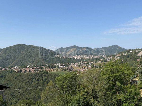 appartamento in vendita a Selvino