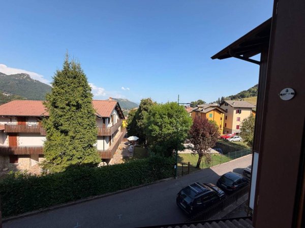 appartamento in vendita a Selvino