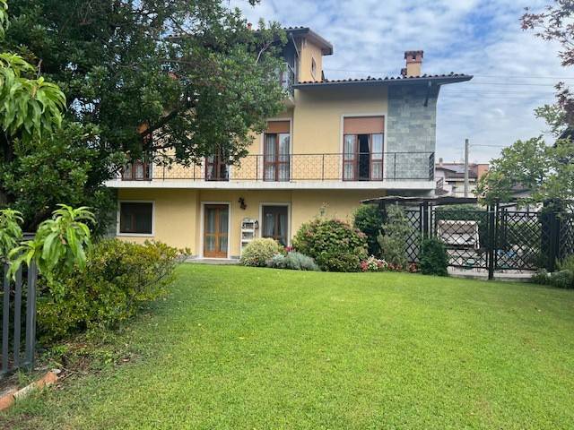 casa indipendente in vendita a Seriate